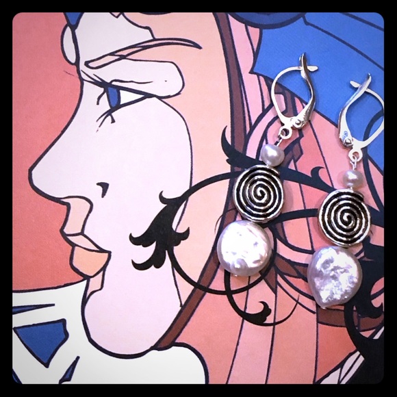 Coin pearl spiral earrings in white
